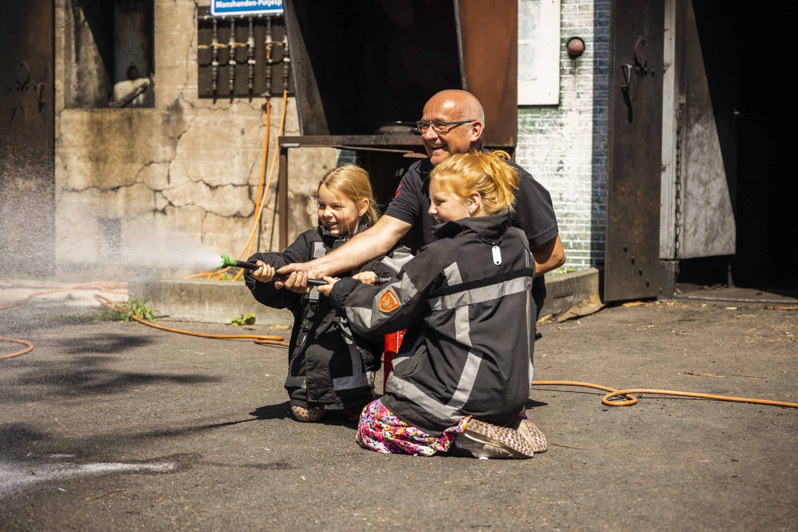 Kinderfeestje-brandweer-bij-FORTtreffelijk-scaled