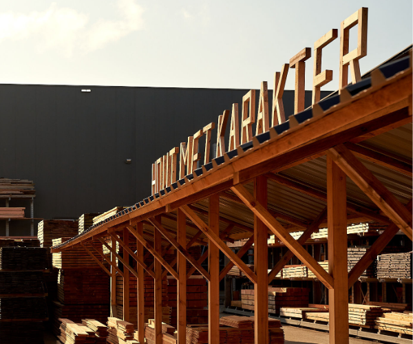 douglas-hout-nl - case afbeelding hout met karakter