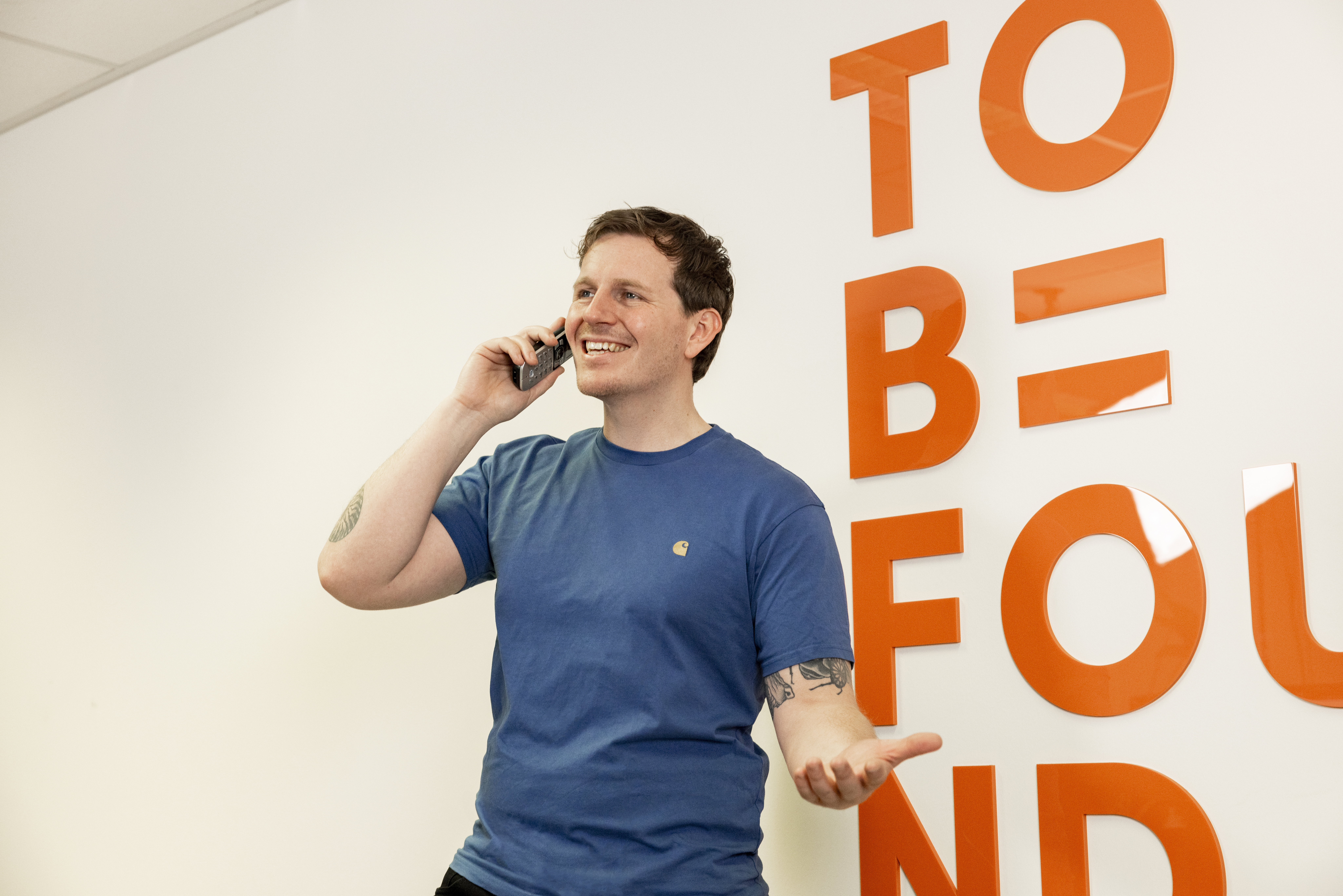 Wouter aan het bellen